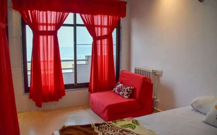 سوئیت دوخوابه پنج تخت ساحلی امیرسرا