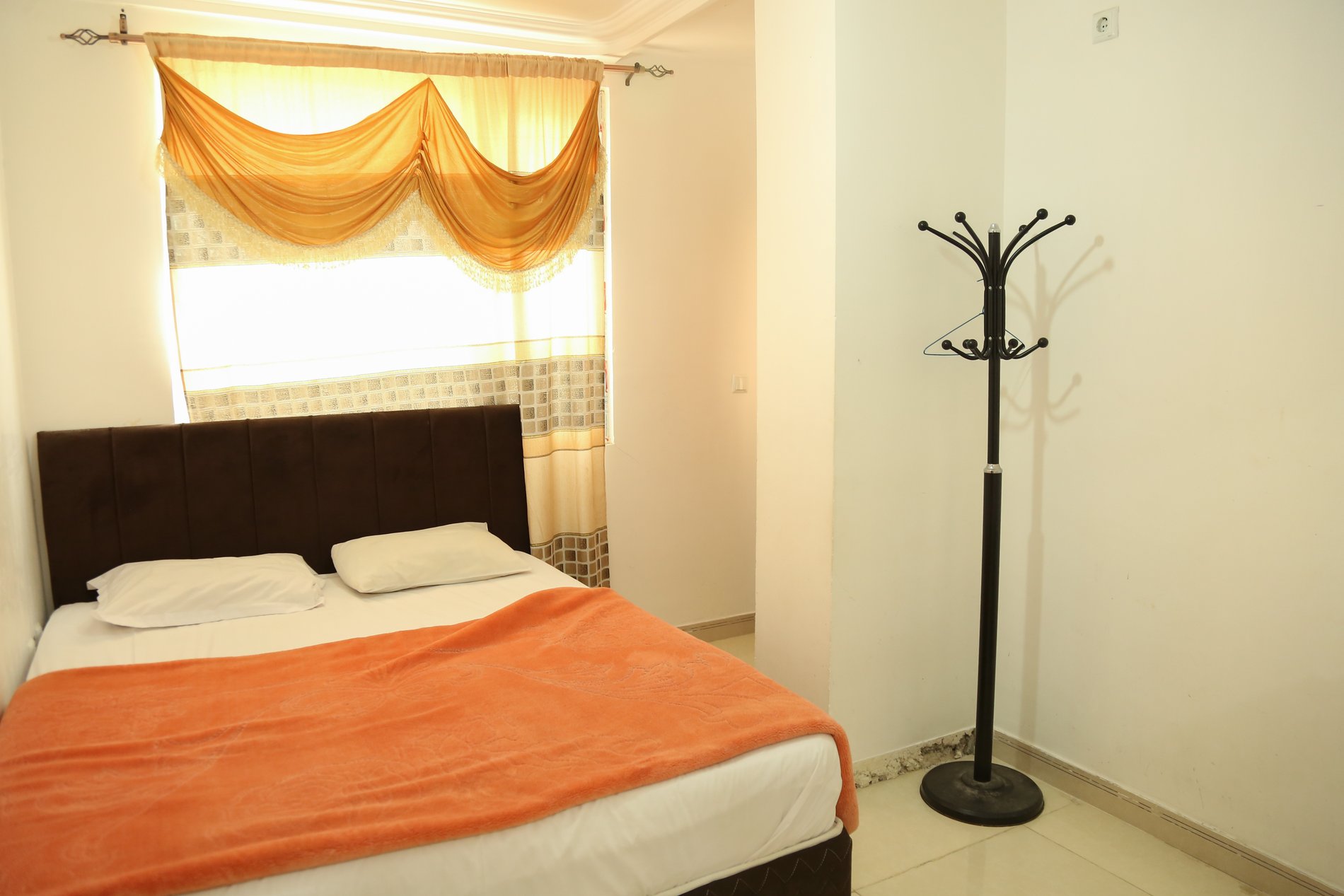 دوخوابه سام 1 واحد 2