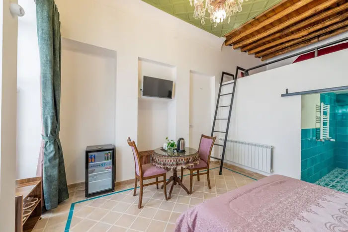 اقامتگاه سنتی هزار و یک شب چهارباغ - واحد شهریار