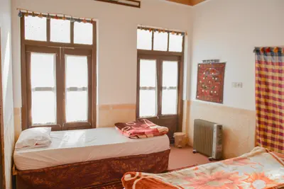 بومگردی کدخدا فهرج - واحد خان