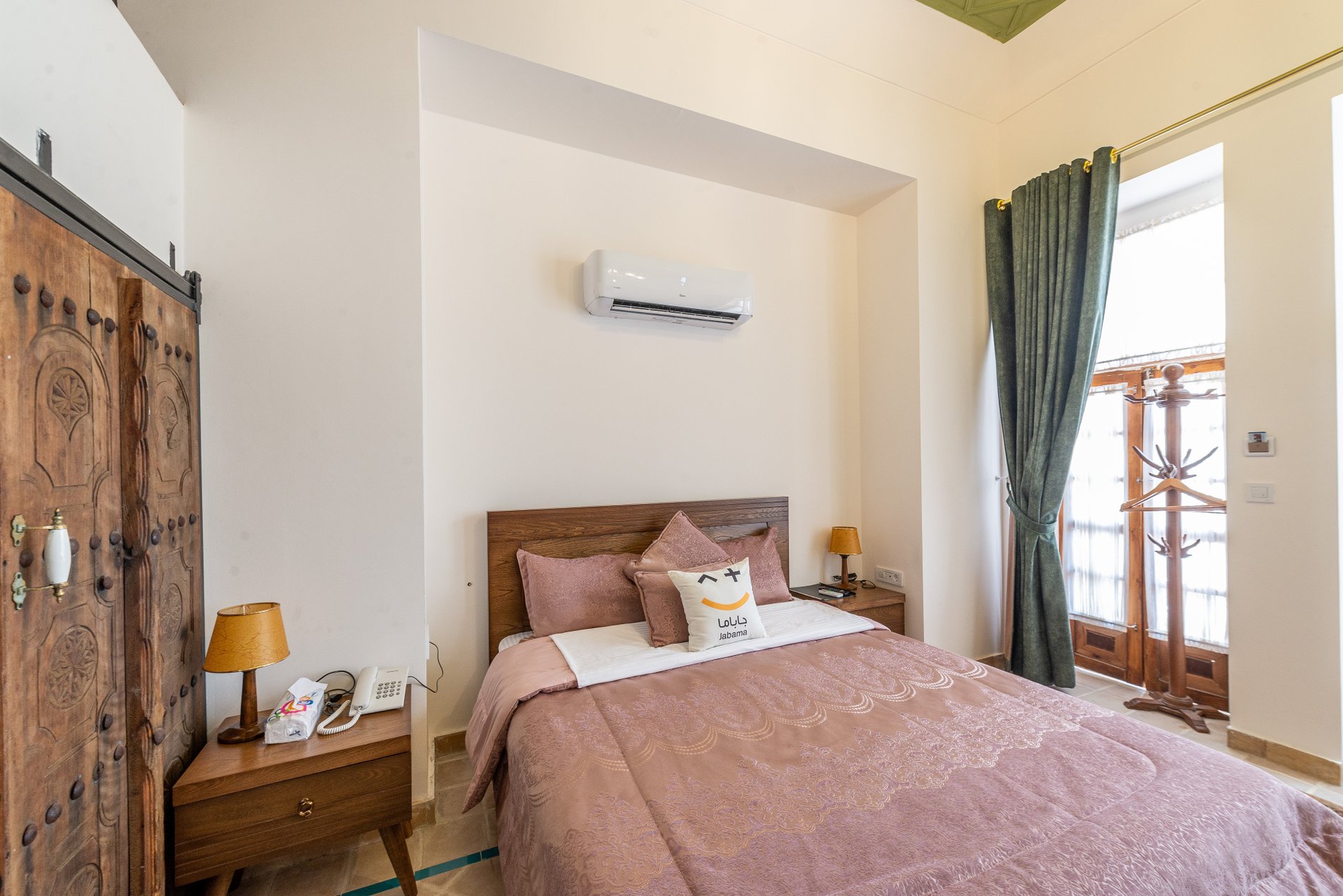 هزار و یک شب چهارباغ - واحد شهریار