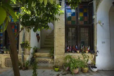 بومگردی عمارت قاجاریه - واحد سه دری بالا