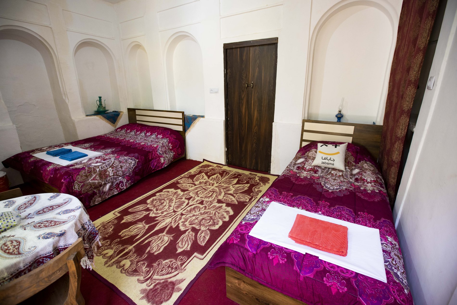 عمارت قاجاریه - واحد سه دری بزرگ