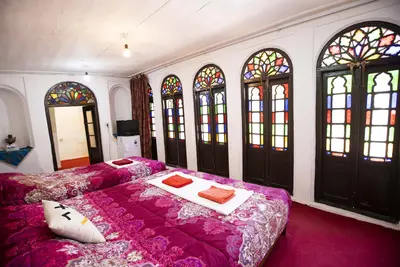 بومگردی عمارت قاجاریه - واحد پنج دری