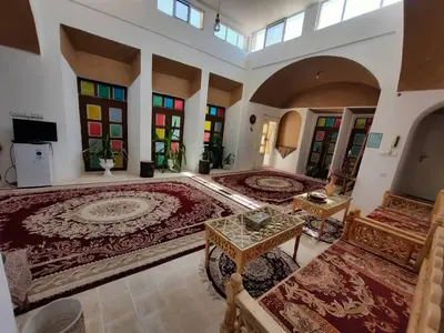 بومگردی عمارت بانو - واحد دلیزه