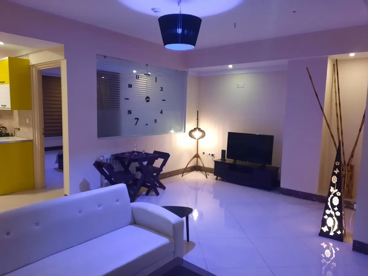 یک خوابه نگین عظیمیه - فضای نشیمن