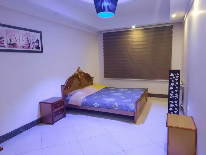 یک خوابه نگین عظیمیه - اتاق خواب