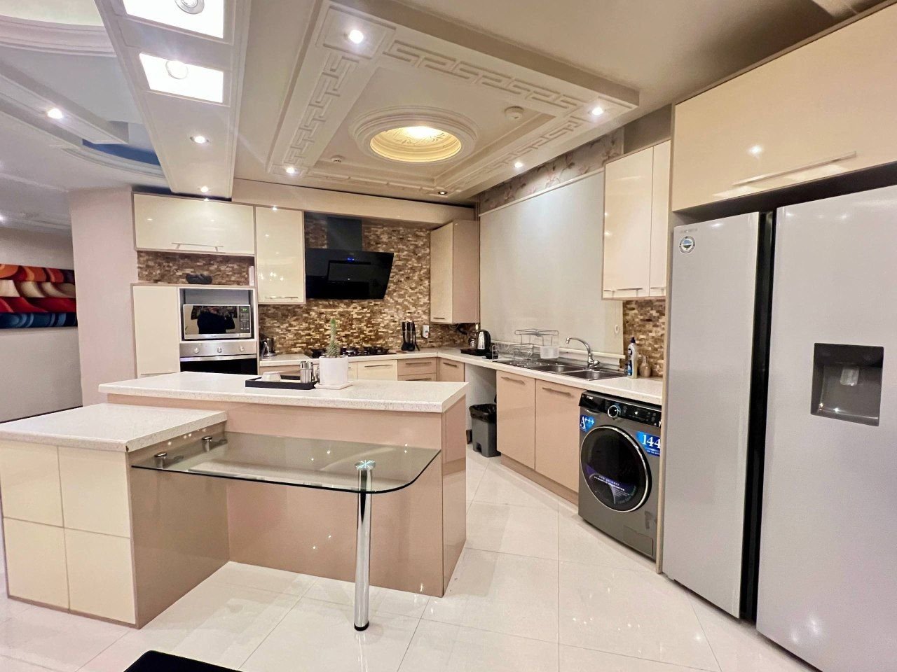 آپارتمان دوخوابه الهیه واحد ۱ فرشته