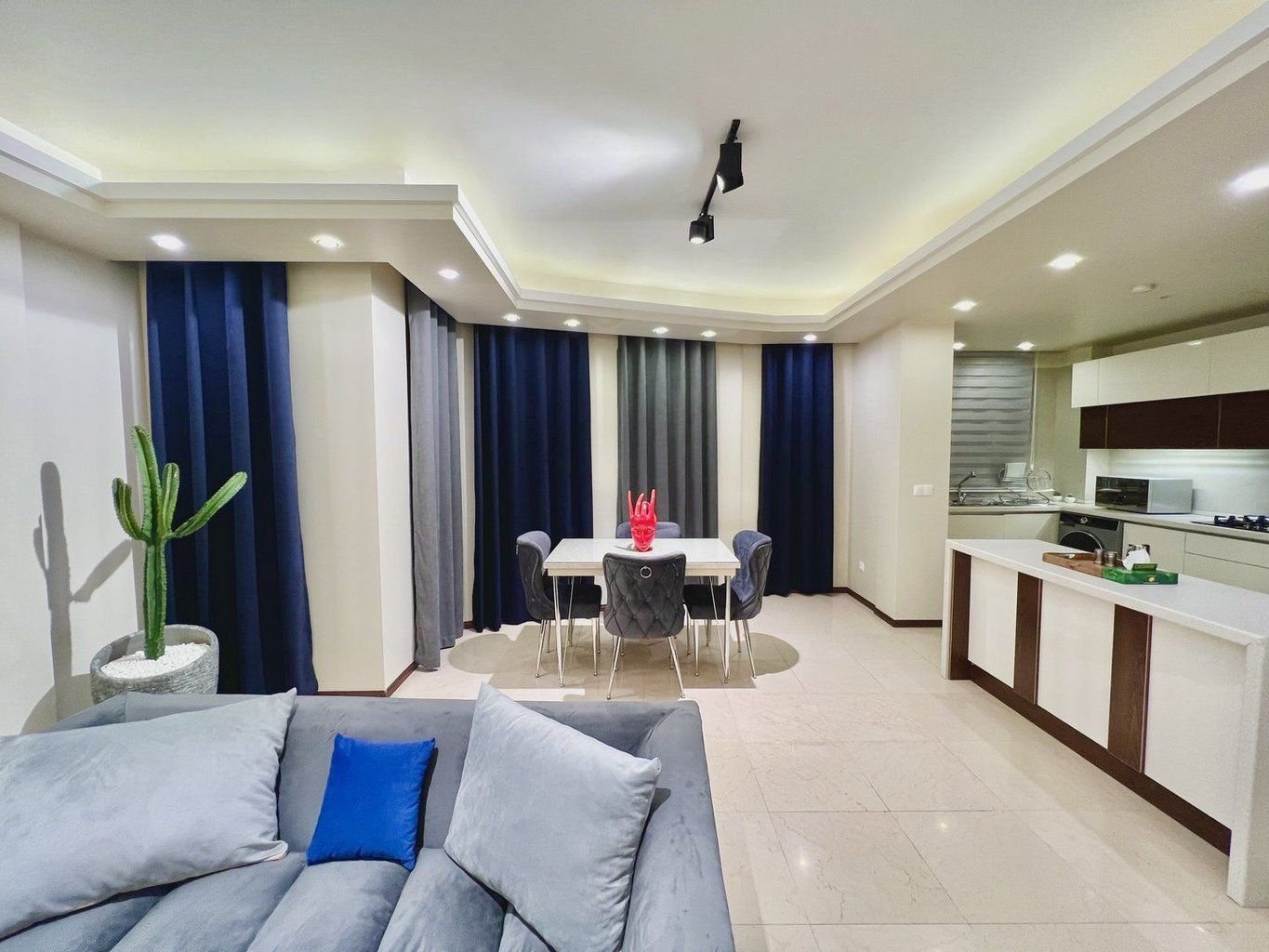 آپارتمان دوخوابه الهیه واحد 3 فرشته