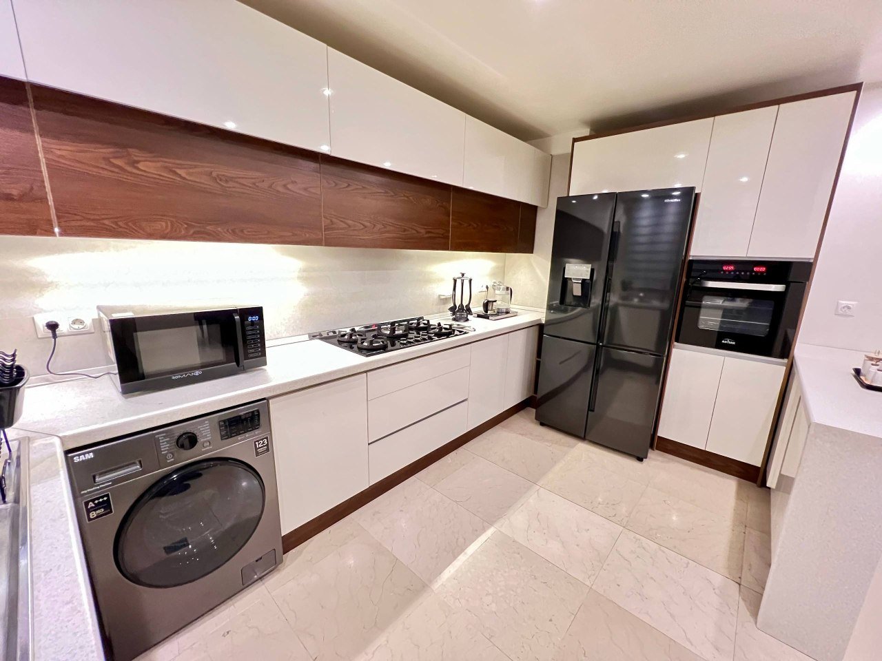 آپارتمان دوخوابه الهیه واحد 5 فرشته