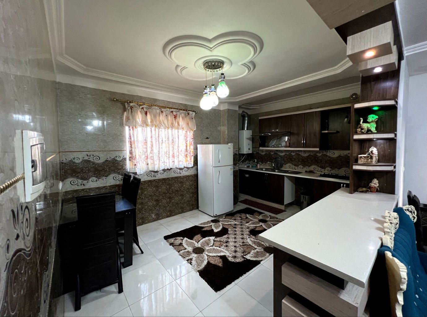 دوخوابه  کاسپین گیسوم