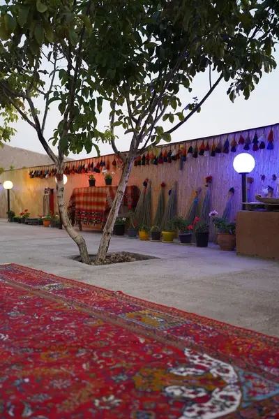 بومگردی خونه ایوونی - واحد آوان