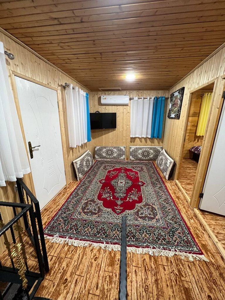 دوخوابه چوبی سیاهمرد