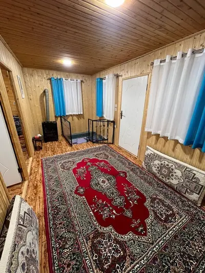 کلبه دوخوابه چوبی سیاهمرد