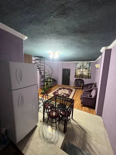 کلبه دوخوابه چوبی سیاهمرد