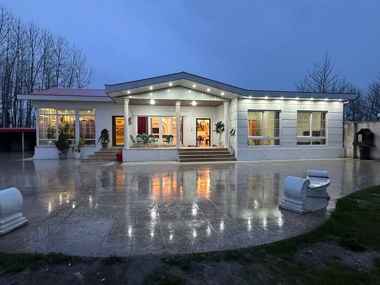 ویلا چهارخوابه استخردار آبگرم جنگلی باغ سفید