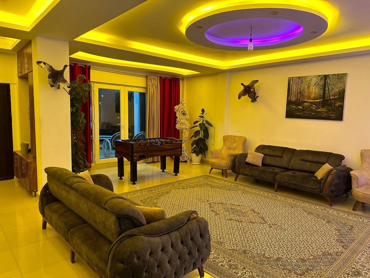 ویلا چهارخوابه استخردار آبگرم جنگلی باغ سفید