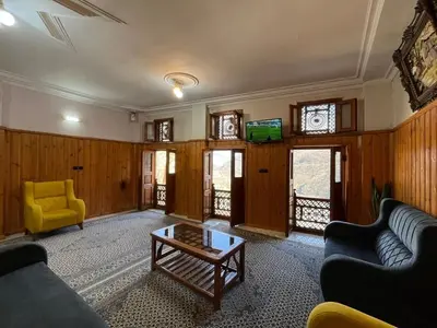 سوئیت دوخوابه رحمانی آبشار 1