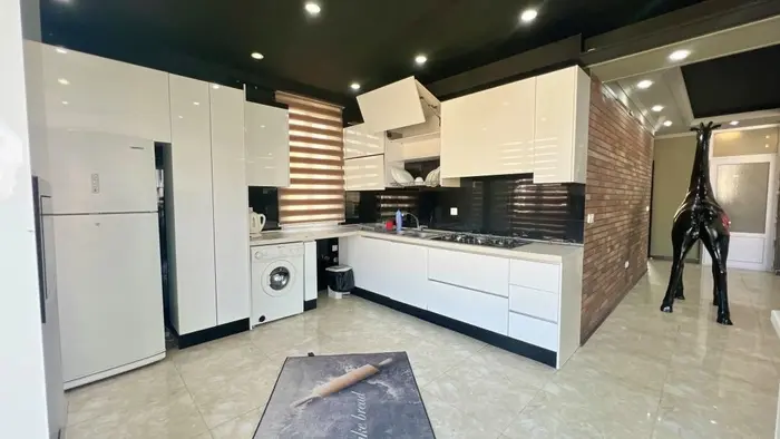 ویلا چهارخوابه تریپلکس استخردار آبگرم عمارت هیلان