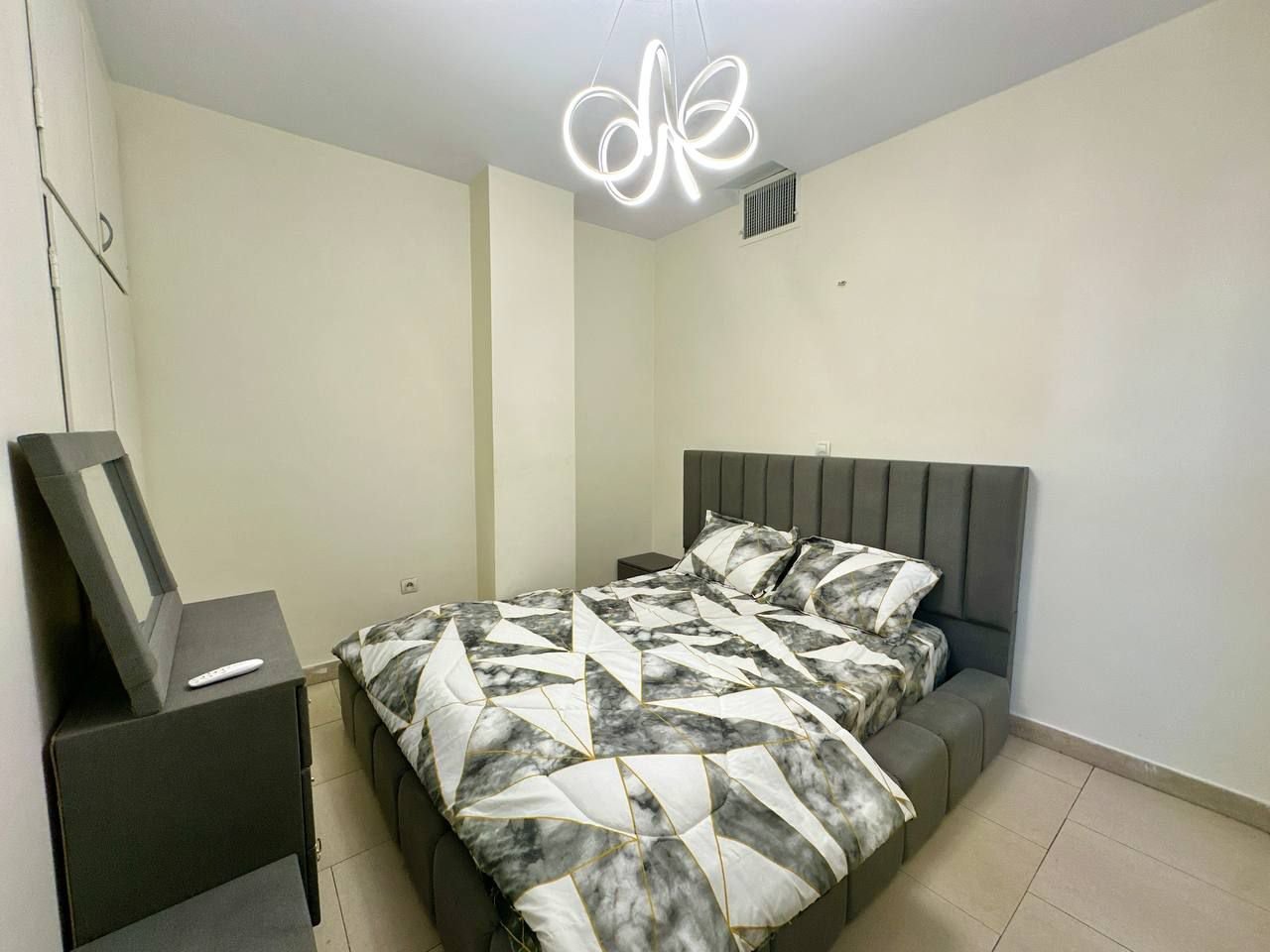 آپارتمان یک خوابه لاولی روم تهرانپارس واحد 502