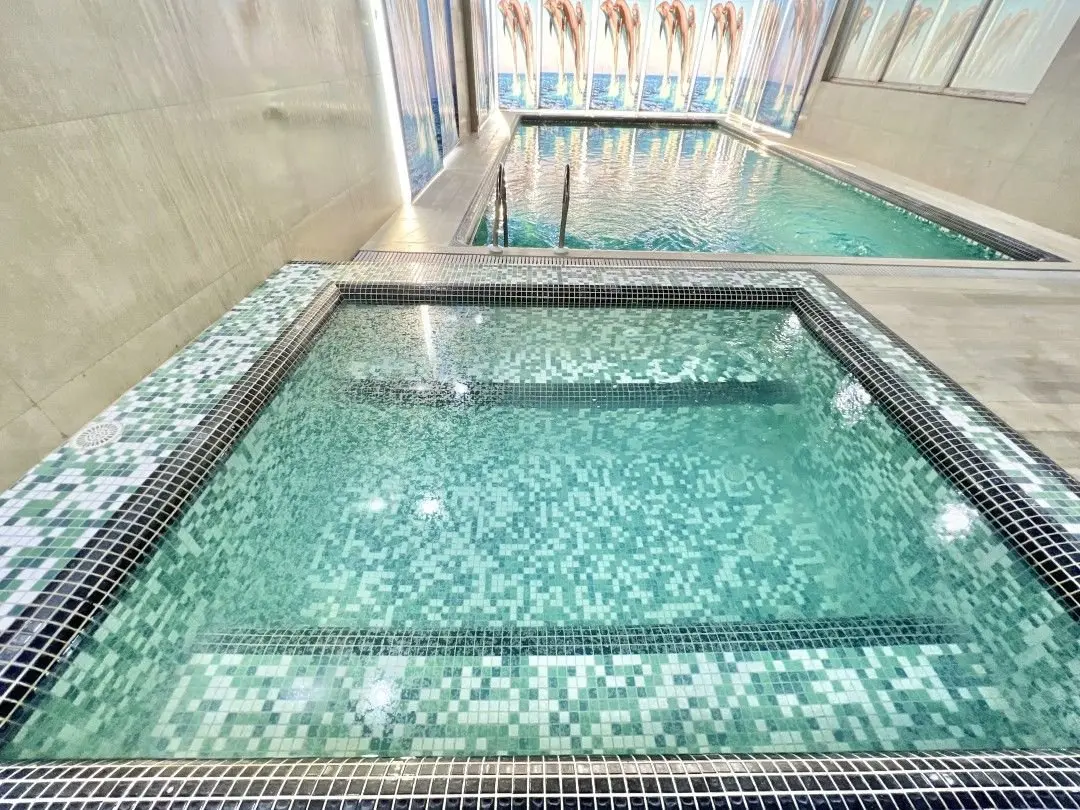 ویلا چهارخوابه تریپلکس استخردار آبگرم آس