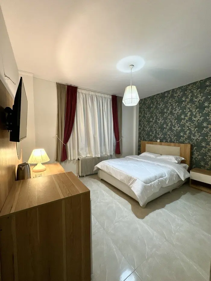 سوئیت فلت لاولی روم دوتخته فردوسی 301