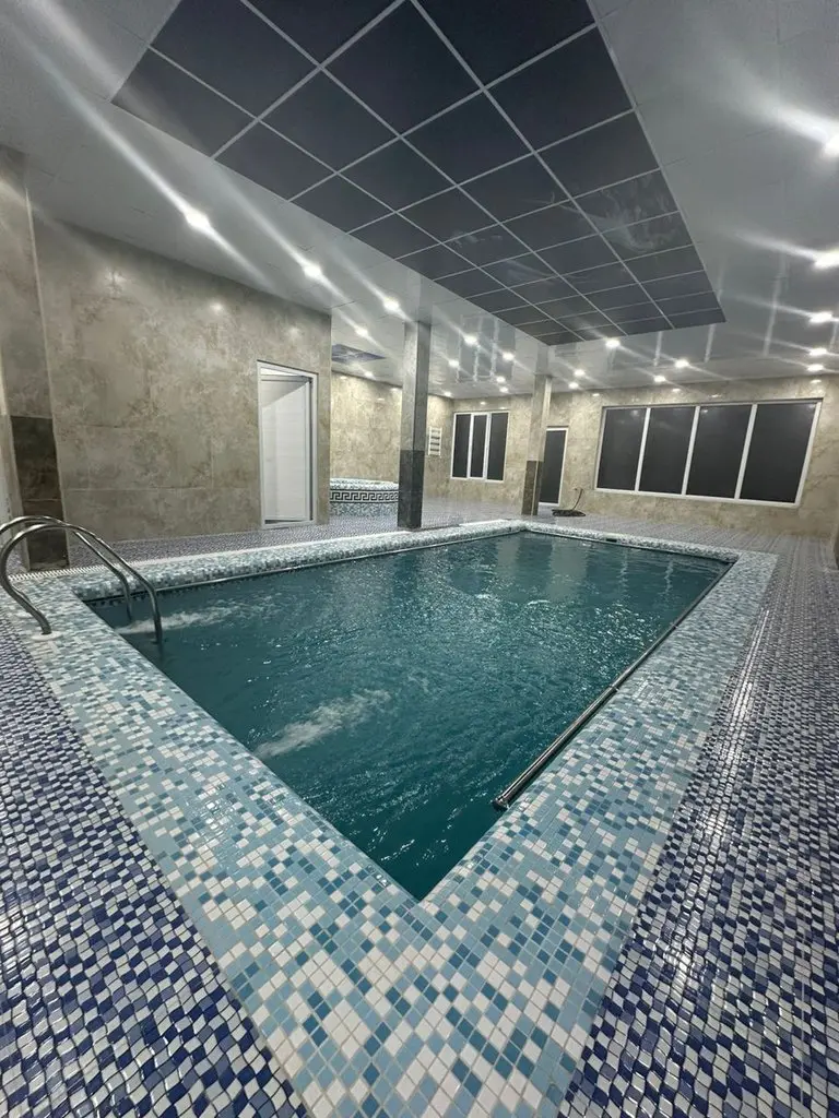 ویلا چهارخوابه استخردار آبگرم پارمیس