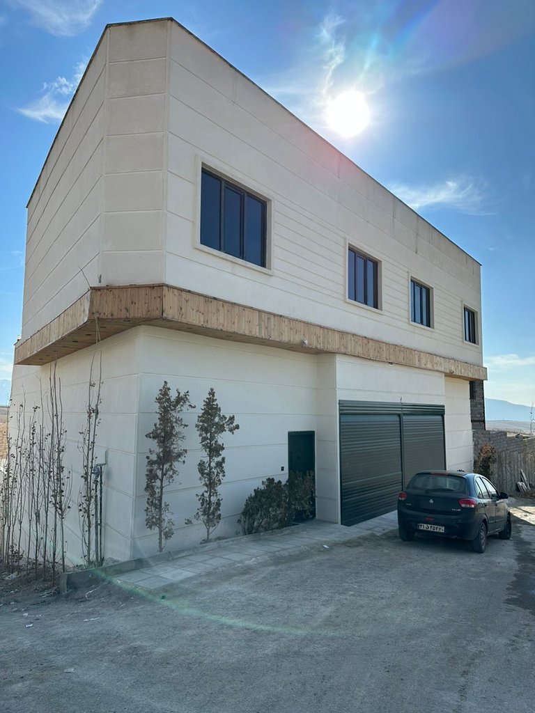 سه خوابه استخردار النا