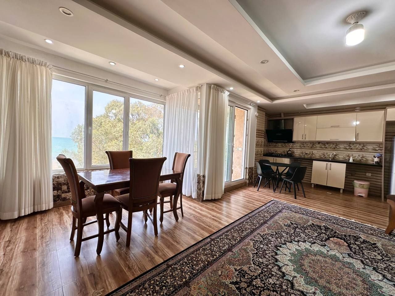 دوخوابه لاولی روم دریا واحد ۴۰۱