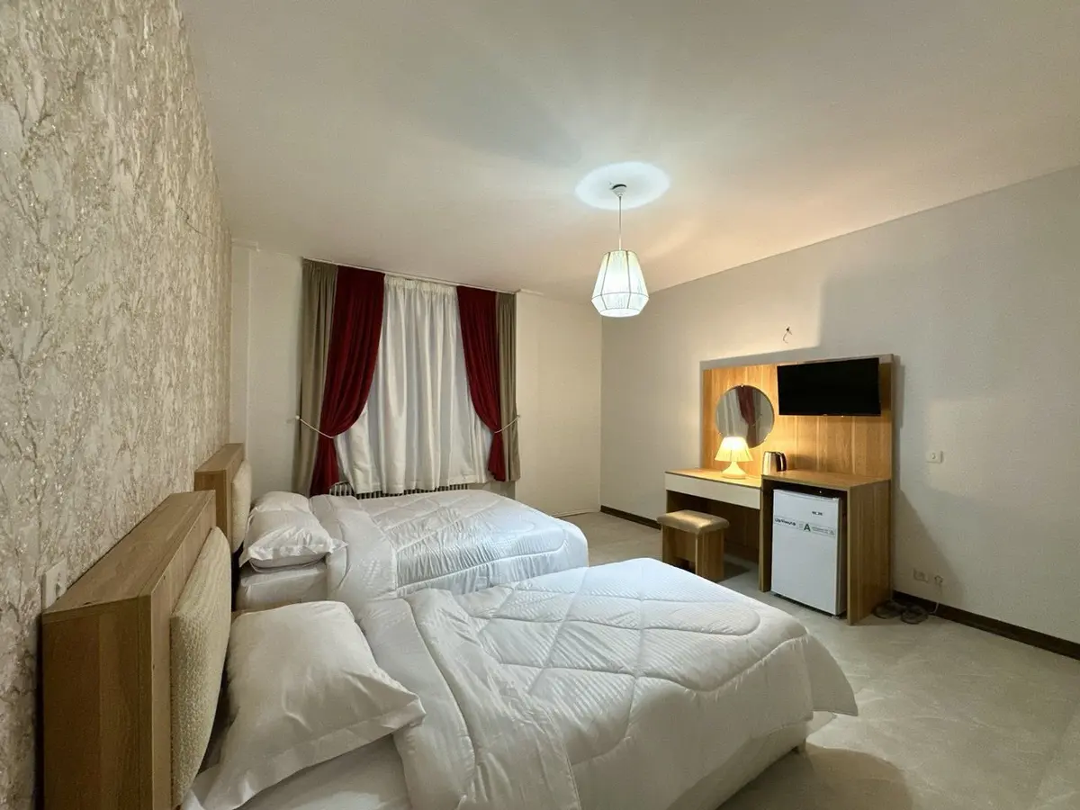 سوئیت فلت لاولی روم دوتخته فردوسی 303