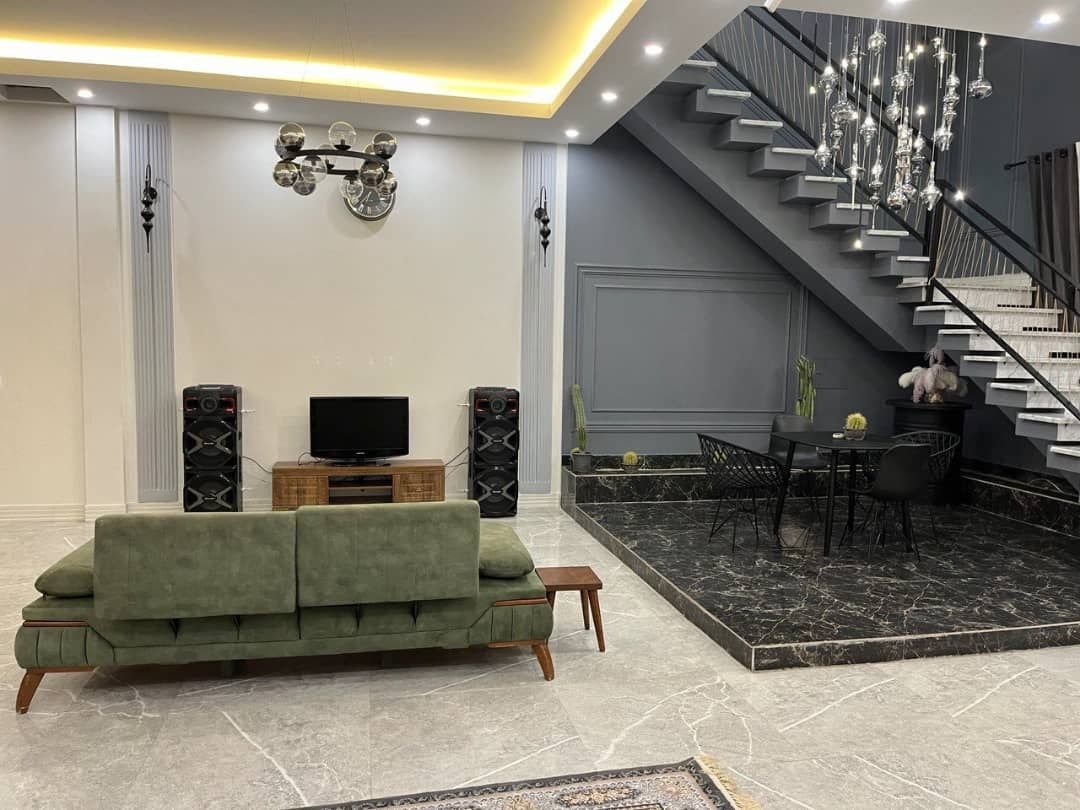 چهارخوابه تریپلکس استخردار آبگرم بام ملک