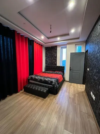 ویلا چهارخوابه استخردار آبگرم آنتیک