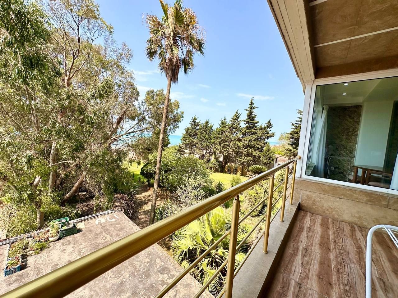 آپارتمان دوخوابه لاولی روم دریا واحد ۲۰۱