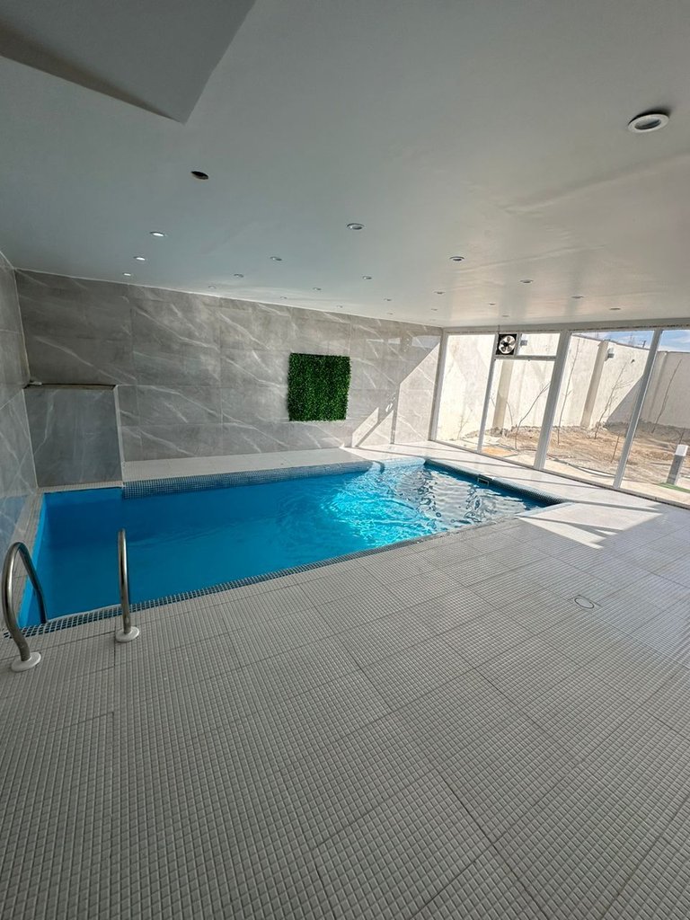 سه خوابه استخردار النا