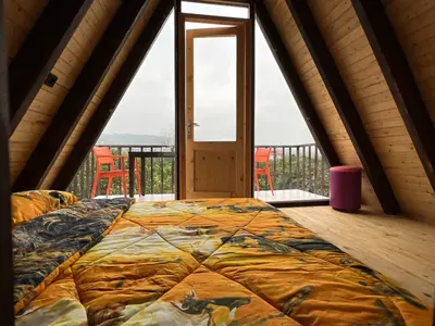 کلبه یک خوابه جنگلی تیامو ماه عسل