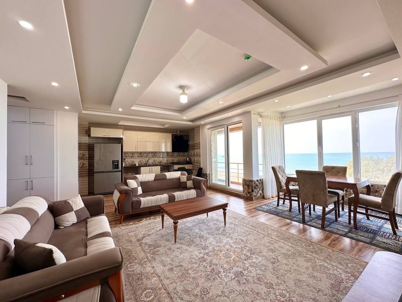 آپارتمان دوخوابه لاولی روم دریا واحد 501