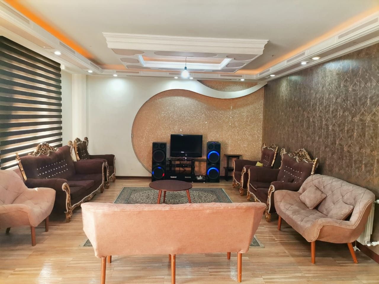 ویلا چهارخوابه تریپلکس استخردار آبگرم گهر