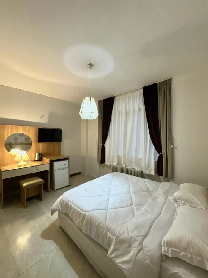 سوئیت فلت لاولی روم دوتخته فردوسی 203