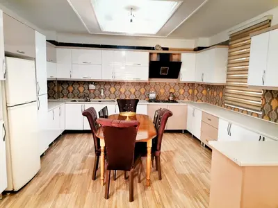 ویلا چهارخوابه تریپلکس استخردار آبگرم گهر