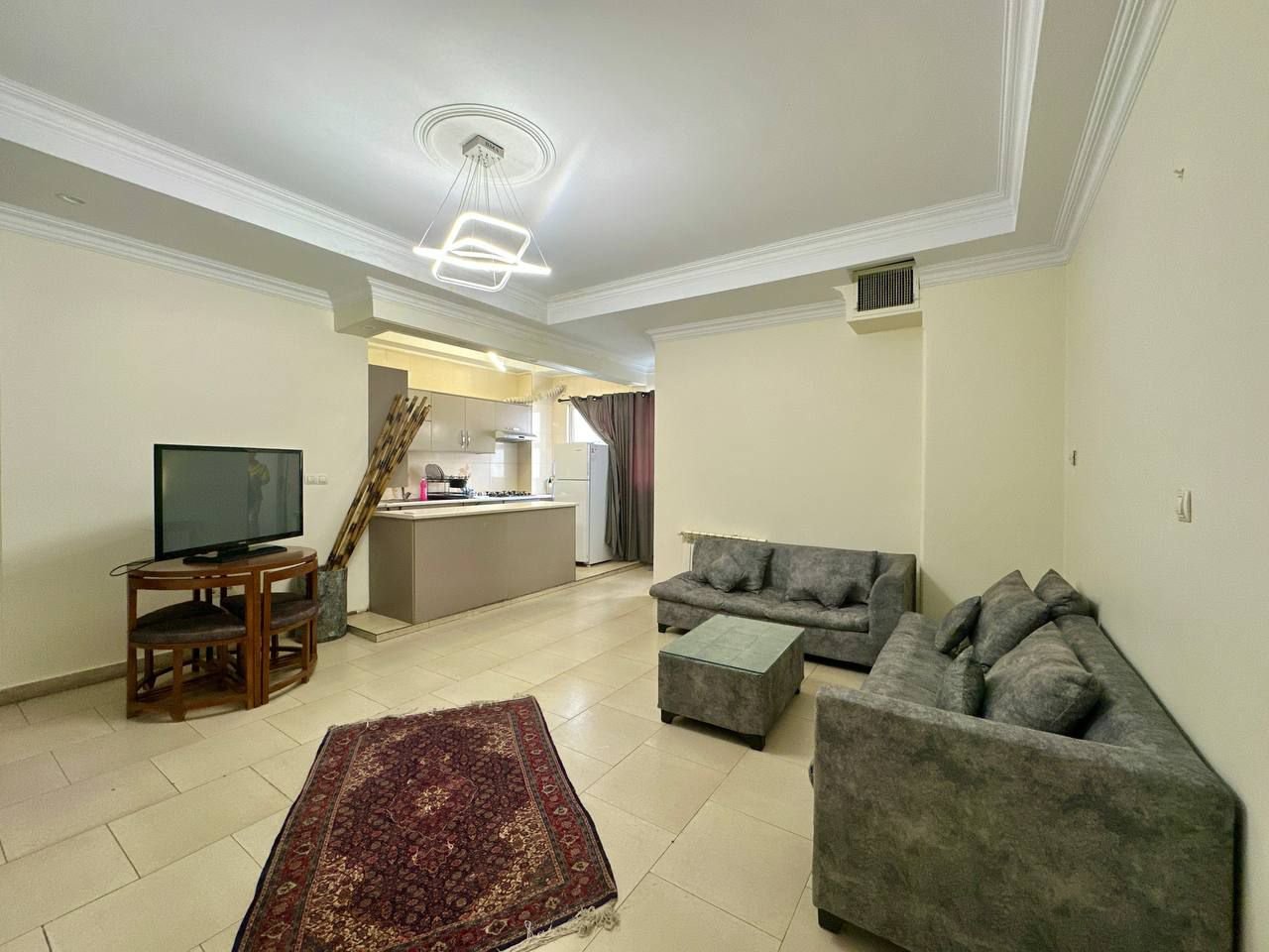 آپارتمان یک خوابه لاولی روم تهرانپارس واحد 502