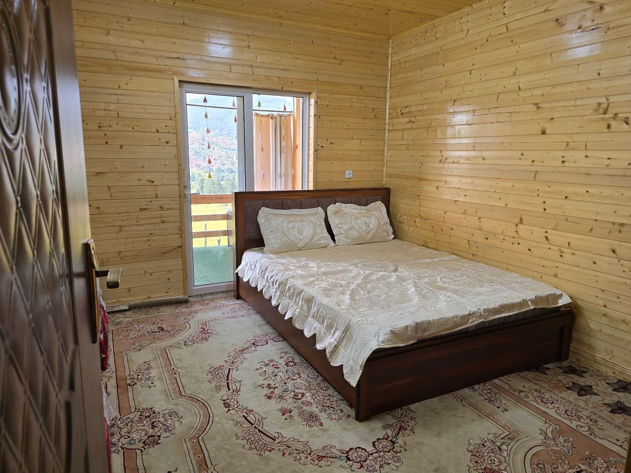 کلبه یک خوابه الدار عسل