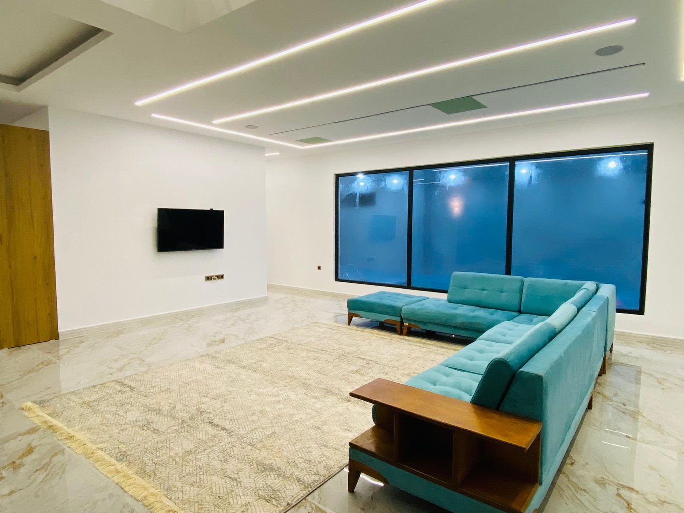 سه خوابه استخردار آبگرم جنگلی آئورا