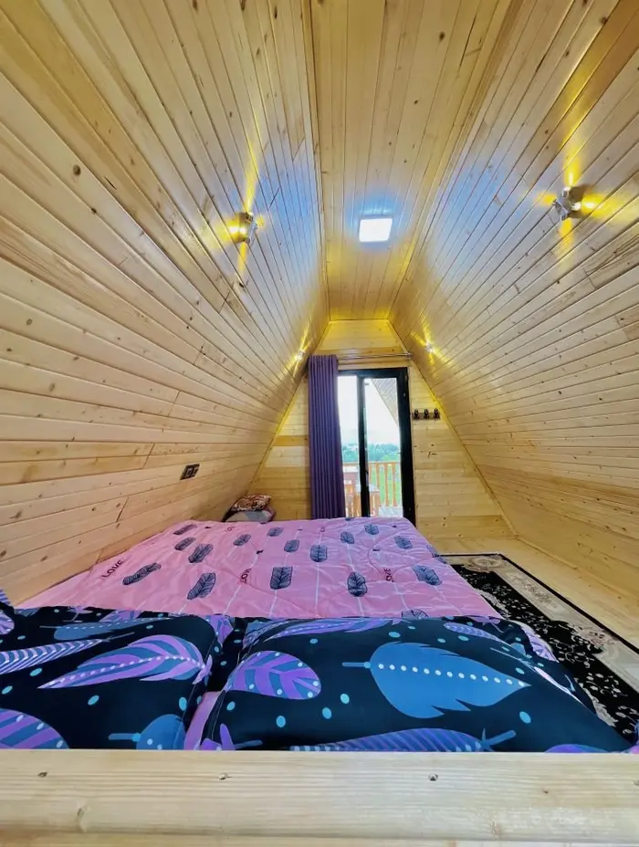 کلبه یک خوابه سوئیسی جکوزی دار بهشت پدری ۲