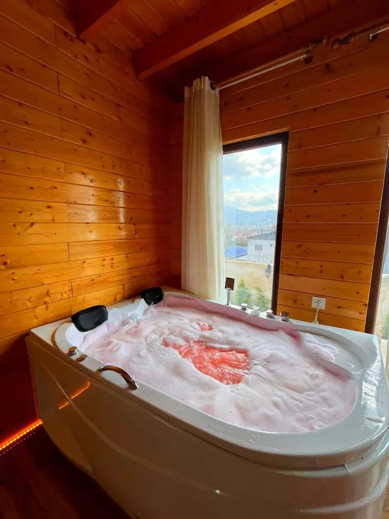 کلبه یک خوابه جکوزی دار بهشت پدری