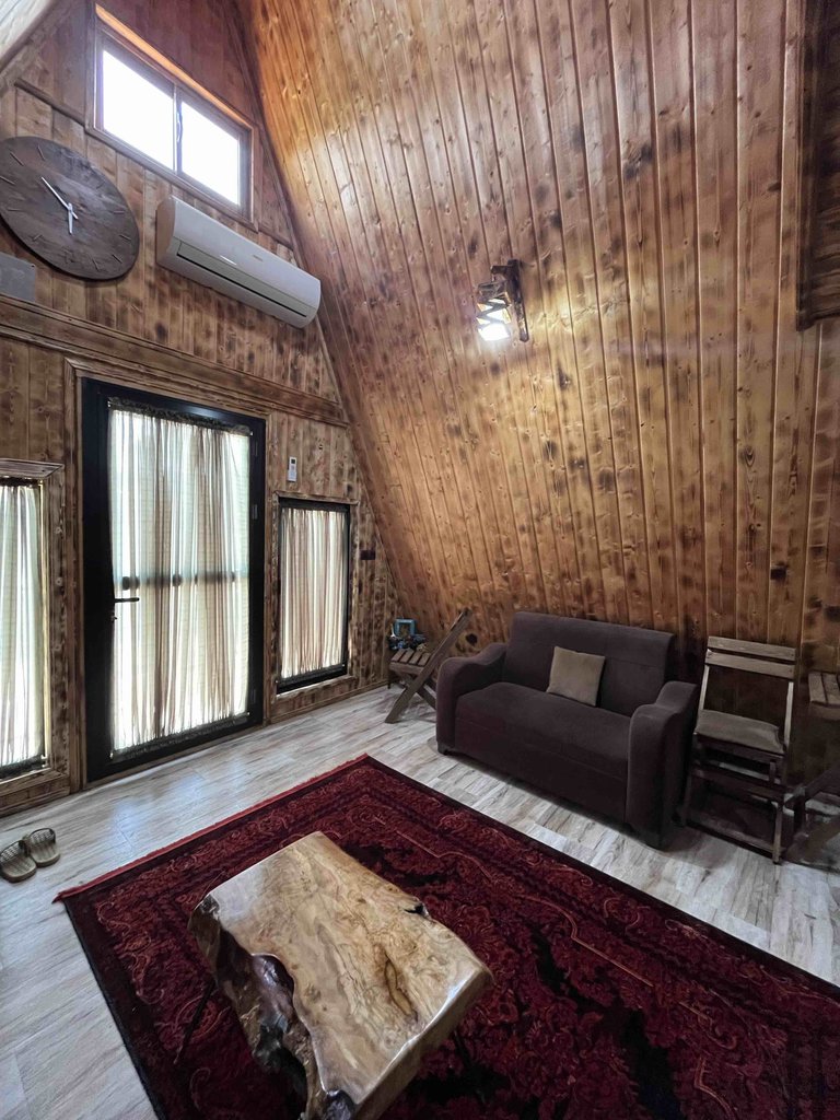 یک خوابه سوئیسی آریامن