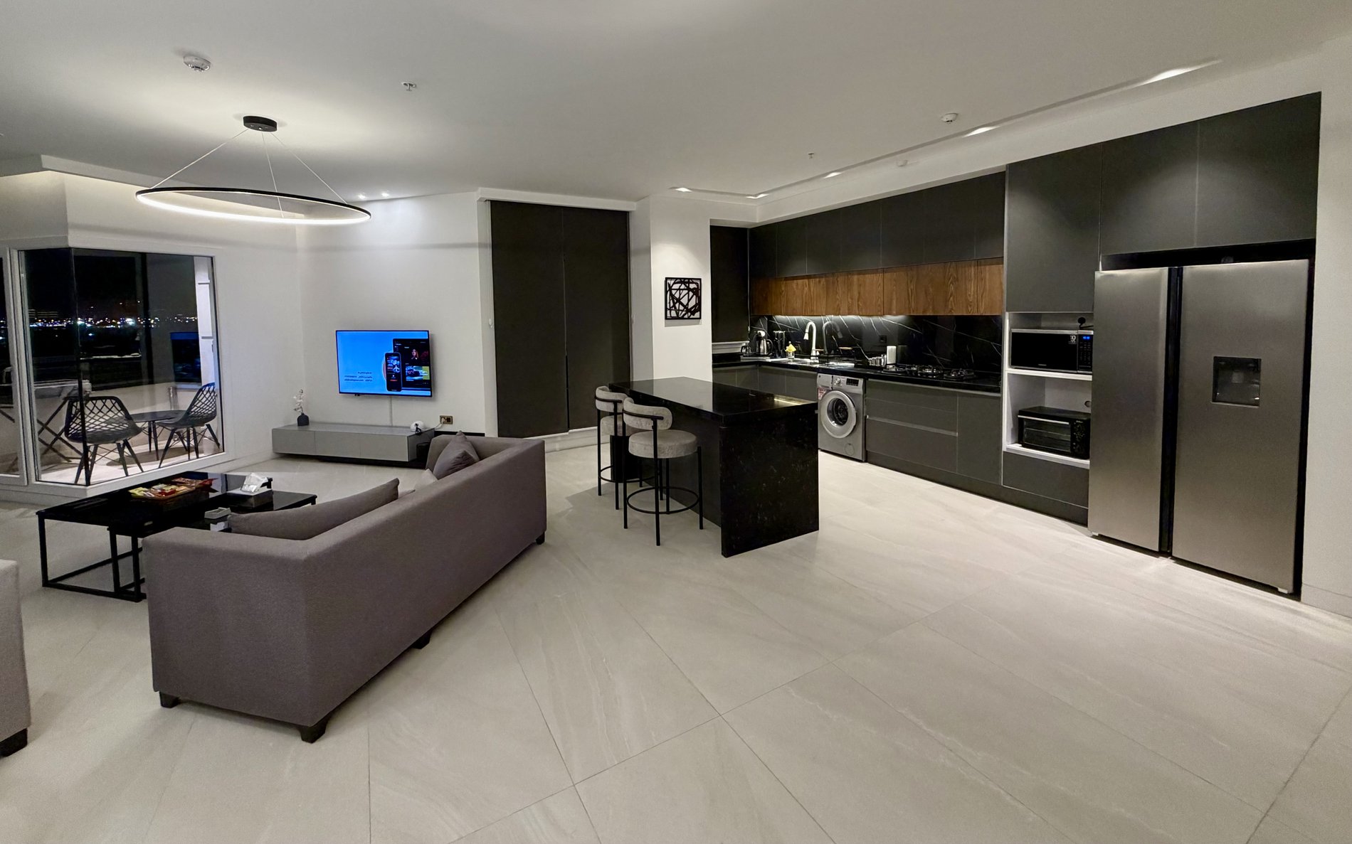 آپارتمان دوخوابه برج دریاچه