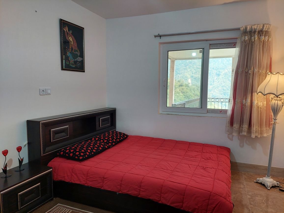 دوخوابه خاک پیرزن