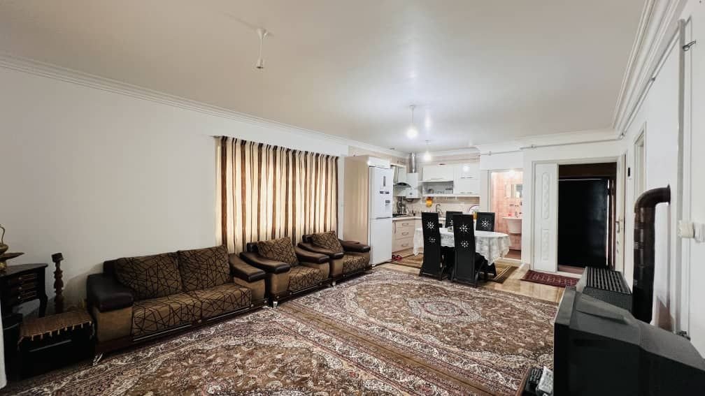 دوخوابه خاک پیرزن