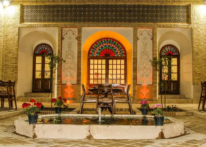 اقامتگاه سنتی کلیاس - واحد کرسی