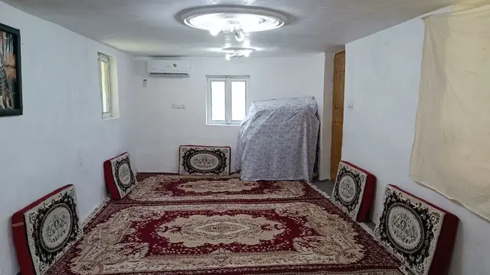 یک خوابه جنگلی بام سبز بهاری